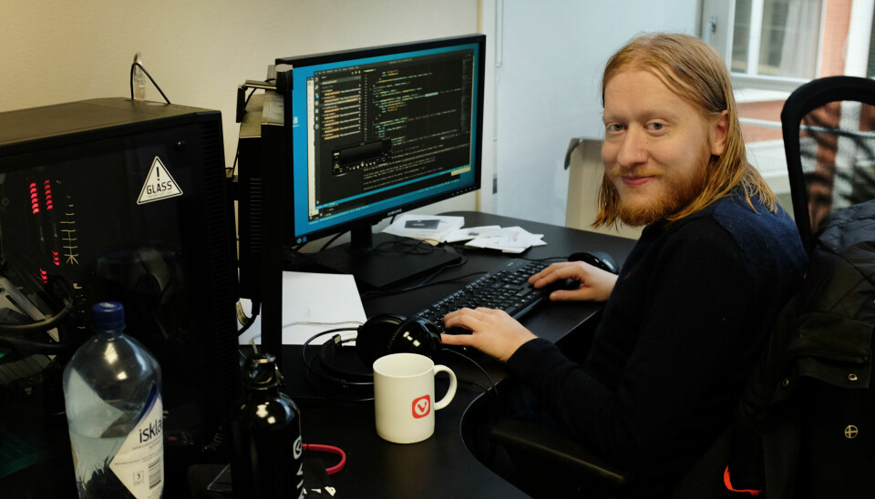 Julien Picalausa er senior-utvikler i Vivaldi. Han forteller at han tror han har jobbet med alt i Vivaldi på dette tidspunktet. 📸: Jørgen Jacobsen