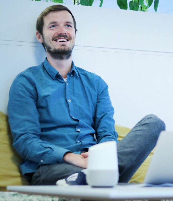 Sols Google Home app er en chatbot i forkledning forklarer Ryszard Rzepa. 📸: Ole Petter Baugerød Stokke