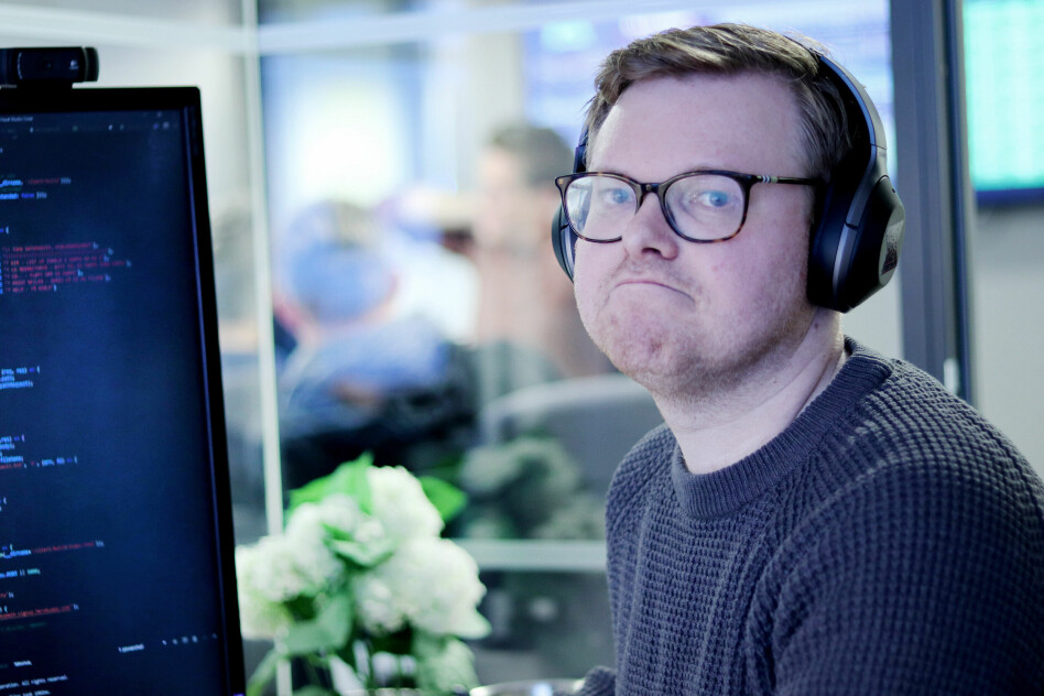 Fagredaktør Jørgen Jacobsen i kode24 er luta lei åpne kontorlandskaper. 📸: Ole Petter Baugerød Stokke