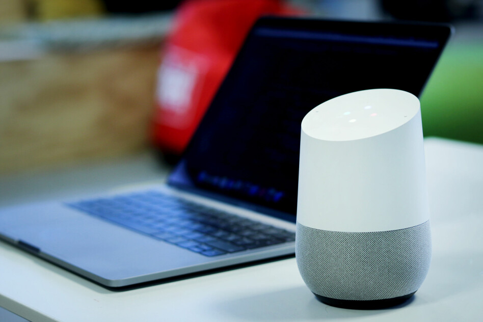 Henrik Dæhli i Knowit har laget en Bysykkel-app til Google Home. 📸: Ole Petter Baugerød Stokke