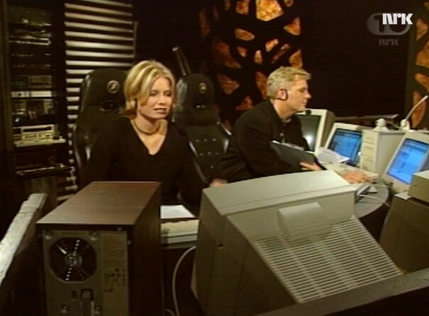 NRK-programmet Spider er et oppkomme av nydelig 90-tallsnostalgi. Og de var selvfølgelig veldig opptatt av Netscape vs. Internet Explorer, også. 📸: NRK