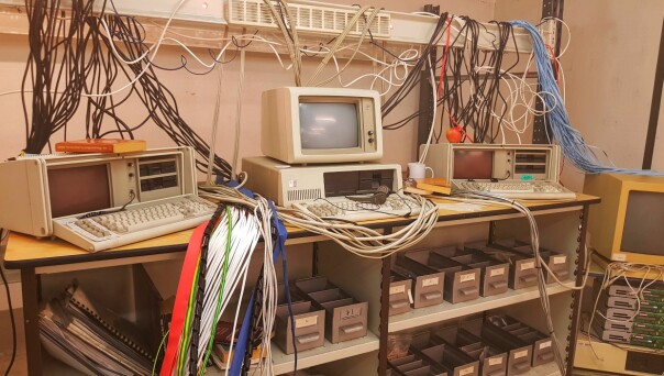 Two IBM Portable Personal Computers, with IBM XT in the middle (picture from the movie set). 📸: Rustam Mehmandarov