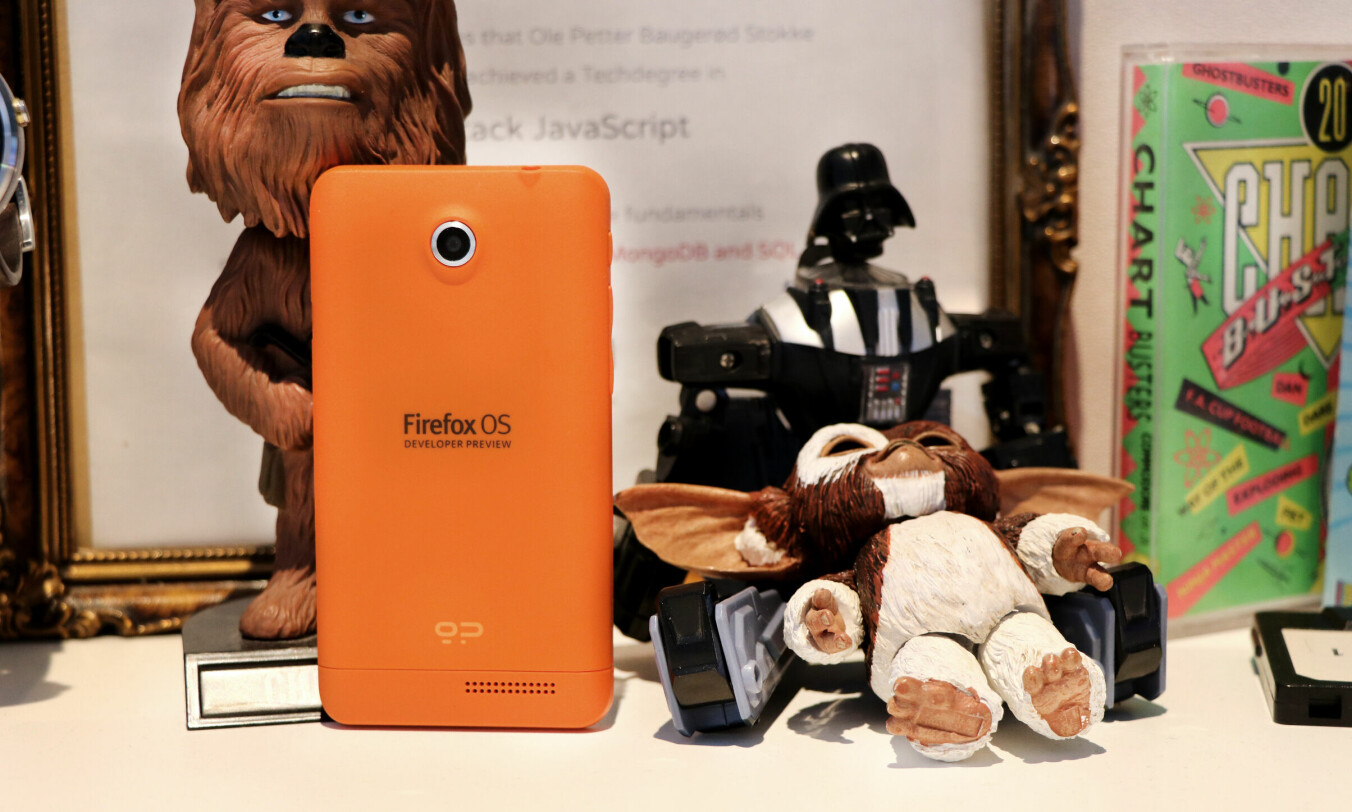 Geeksphone Keon var en nydelig liten oransje telefon som kjørte Firefox OS. Dessverre har batteriet est ut, og telefonen fungerer ikke lenger. 📸: Jørgen Jacobsen