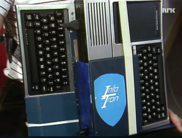 Roald sitt digitale trekkspill består av to Texas TI-99-datamaskiner. 📸: NRK