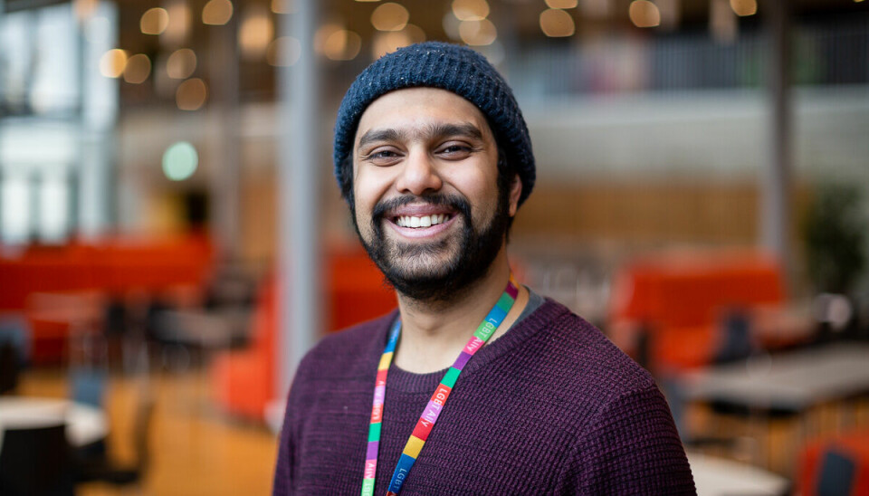 MOTIVERENDE: Fullstack-utvikler Shahariar K. Bhuiyan begynte i Accenture som sommerpraktikant. Nå har han snart jobbet der i tre år. - Jeg er en person som digger å lære nye ting, og det virket tidlig på meg som at Accenture kunne matche de forventningene, sier han.