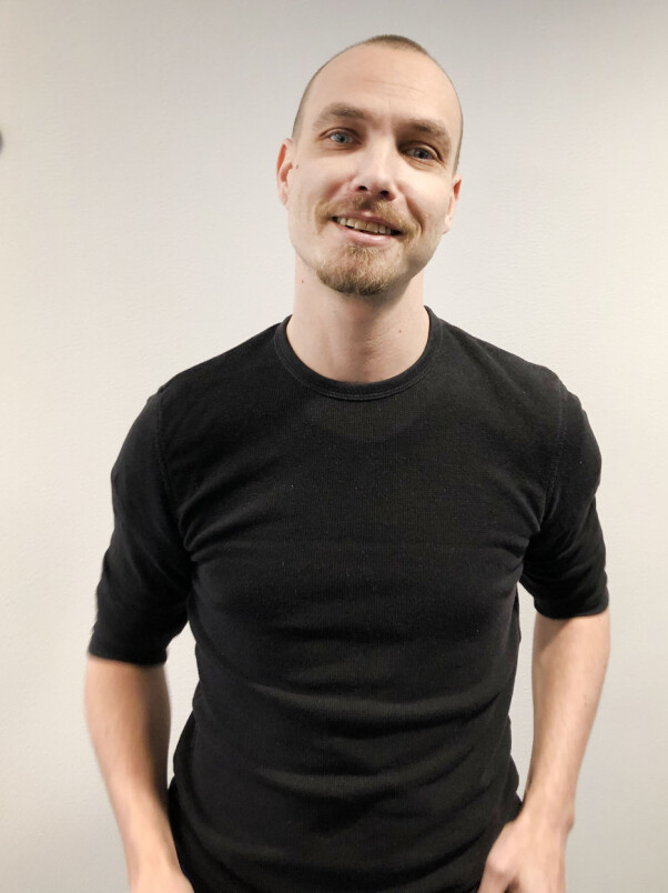 Martin Menneske Gammelsæter Jacobsen jobber som frontend-utvikler i EvokedSet. 📸: Privat