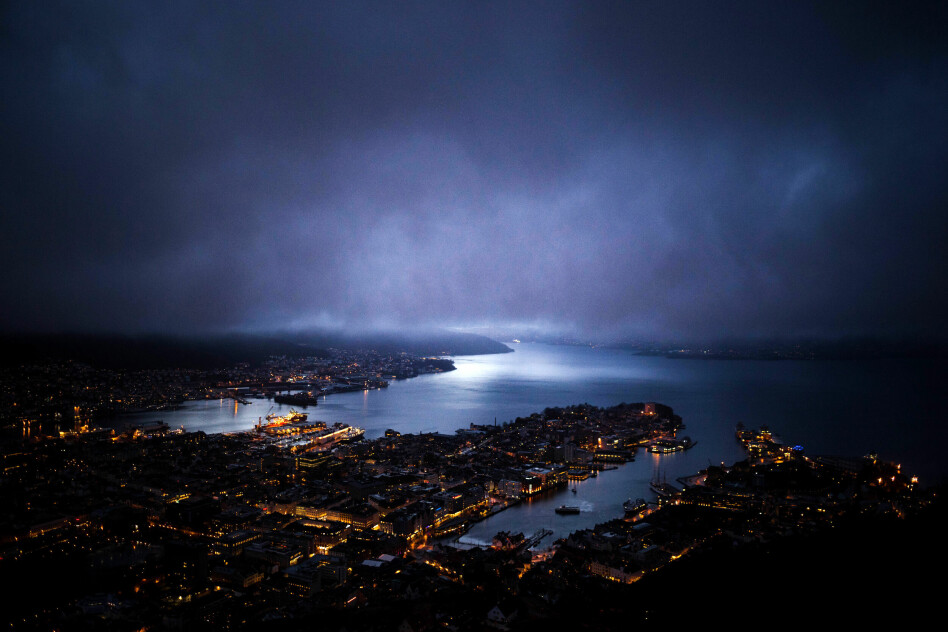 Bergen kommune har, etter at 13-åringen fant alle passordene, fått et gebyr på 1,6 millioner kroner av Datatilsynet. 📸: Harry Burk / Unsplash