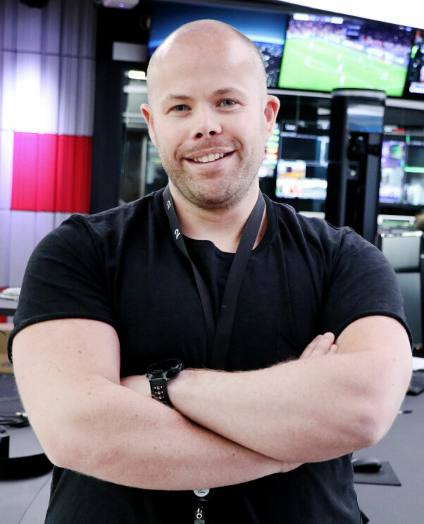Frontend-utvikler Remi Sture foretrekker å jobbe i React. 📸: Ole Petter Baugerød Stokke