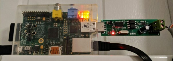 I just used an old network cable to connect the smart meter and converter. 📸: Roy Solberg