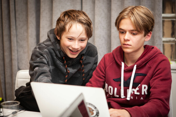 Tristan Bruvoll-Jensen og Odin den Haene, glade og engasjerte studenter. 📸: Anni Hoda