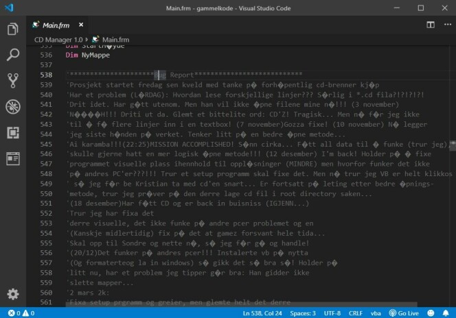 I flere av de gamle Visual Basic-prosjektene mine finner jeg bolker som dette. Det er slags blanding av dagbok, bug-logg, versjonskontroll og blogg i ett, og er tidvis rimelig kleine greier. Denne går fra 1999 til år 2000. 📸: Ole Petter Baugerød Stokke
