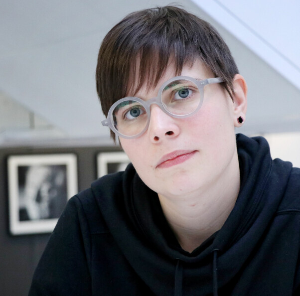 Vilje Bech er relativt fersk i IoT-spillet, og håper det gjør at hun ser bransjen med litt andre briller enn de som vanligvis mekker med slikt. 📸: Ole Petter Baugerød Stokke