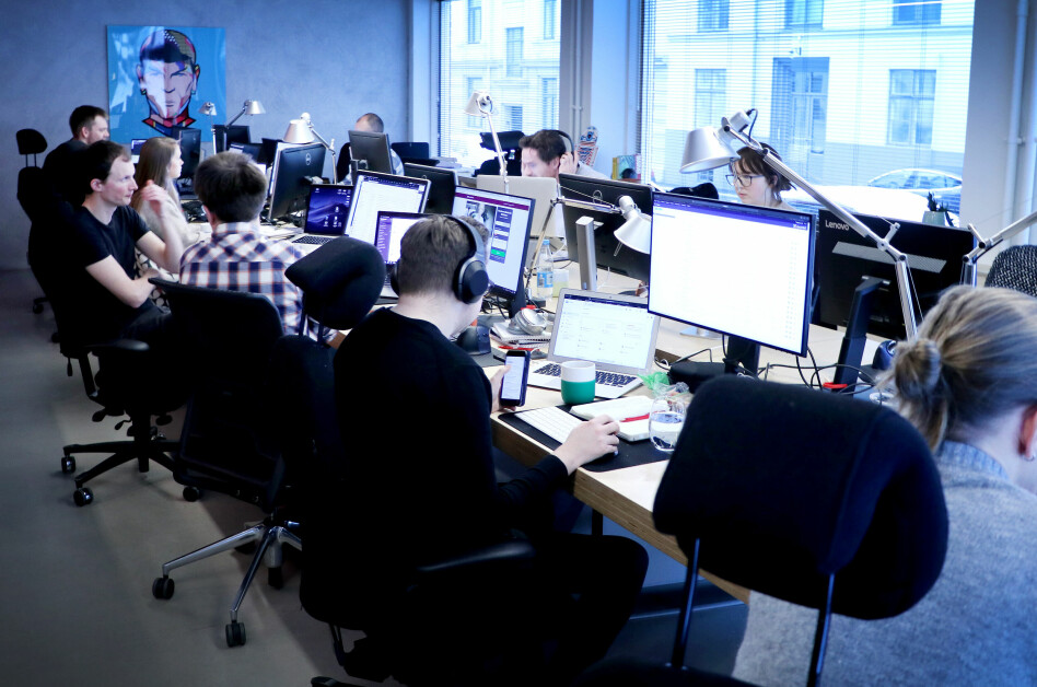 63 prosent av norske utviklere bruker Slack. Og var det noen tvil, er epost ut for lengst. Her fra Nettbureau sine lokaler i Oslo. 📸: Jørgen Jacbosen