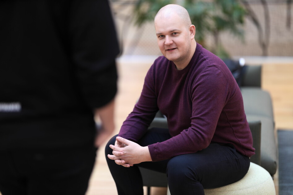 August Lilleaas jobber som utvikler Windows 10. Det skal være 'null stress i joggedress'. 📸: Kodemaker
