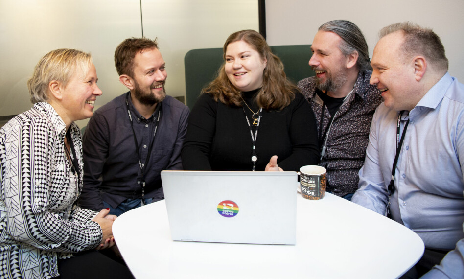 Noen av de som har svart på Kodeåret fra Sopra Steria. Fra venstre:
Marianne Selle, direktør for Brukeropplevelse og innovasjon, Jørgen Brække, seniorutvikler, Silje Garshol Løvaas, seniorutvikler, Johannes Brodwall, seniorutvikler og arkitekt, Audun Tømte Haugnes, avdelingsleder for Systemutvikling. 📸: Sopra Steria