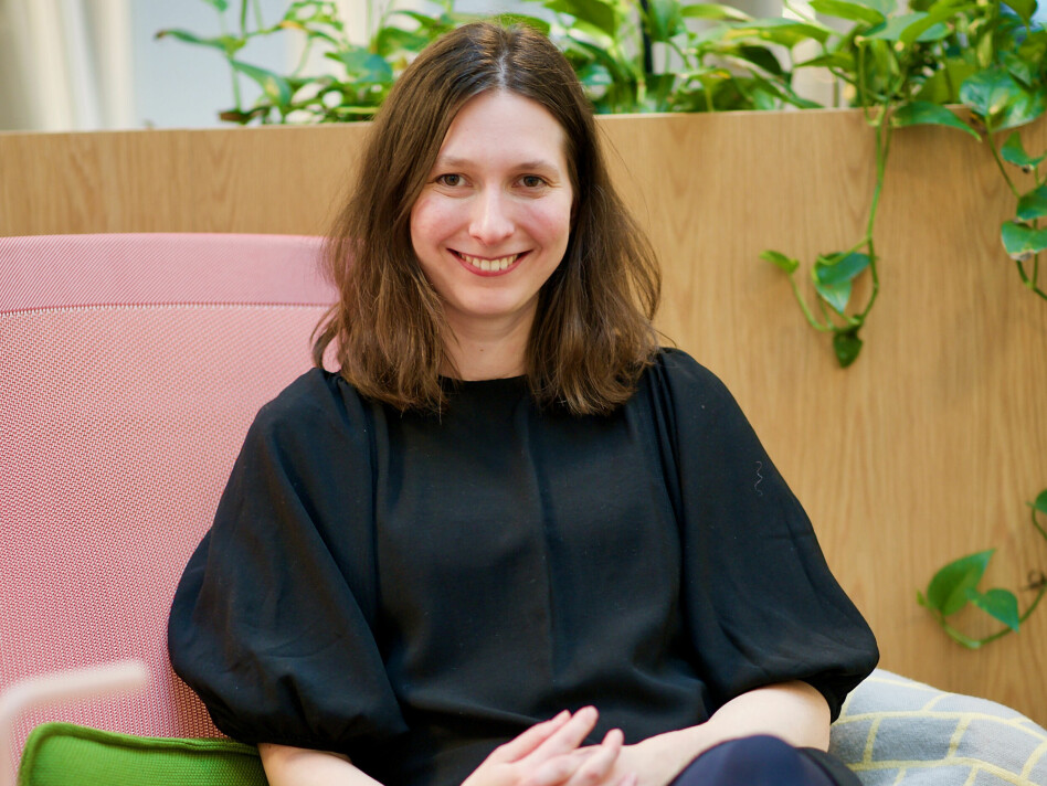 Olga Voronkova går gjennom fordelene og ulempene ved ulike metoder for apputvikling. 📸: Kodemaker