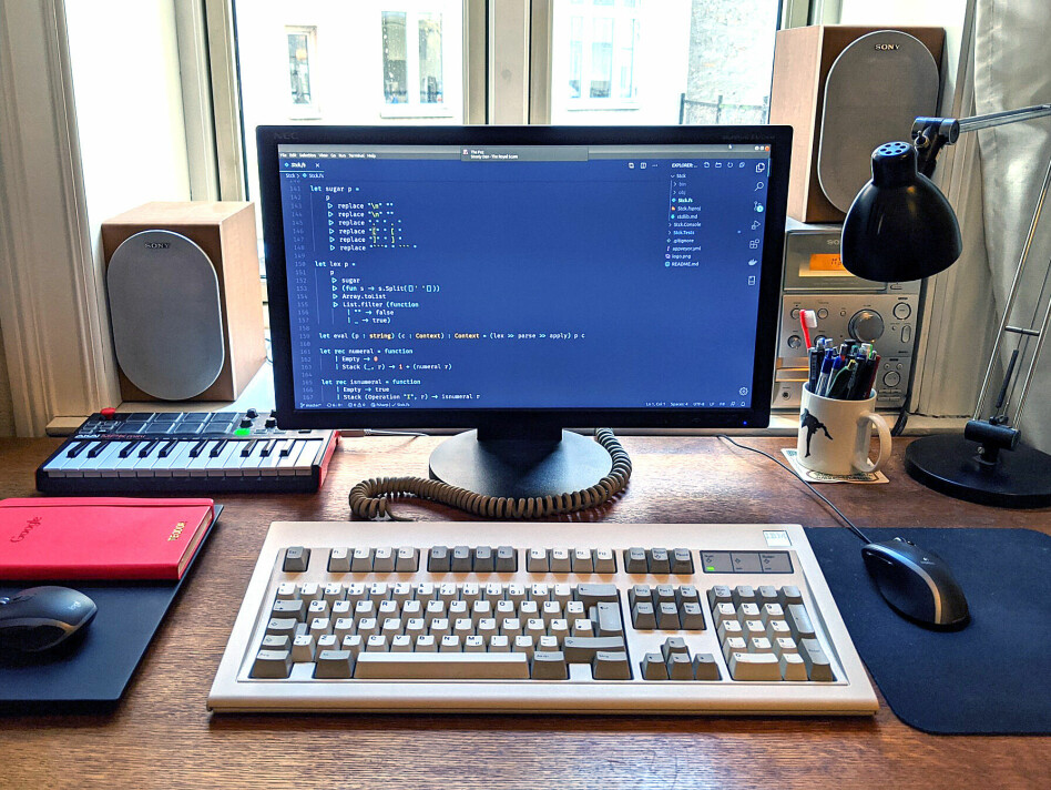 Retrolykke på hjemmekontoret med IBM Model M fra 1987.
📸: Teodor Ande Elstad