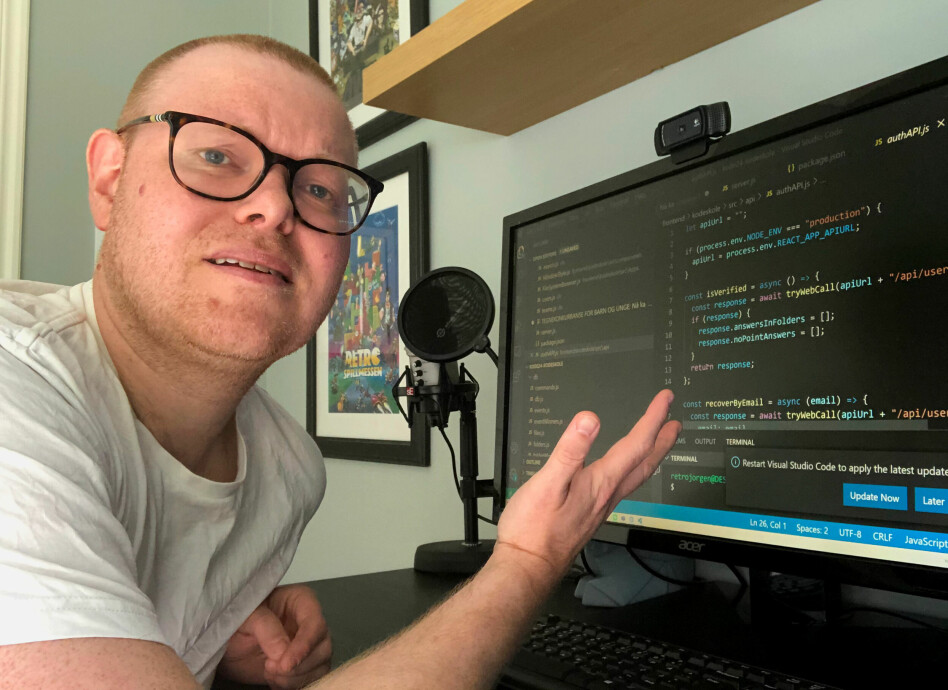Jørgen Jacobsen er fagansvarlig i kode24 og koder selve tjenesten, ved hjelp av enorme mengder googling! 📸: Privat