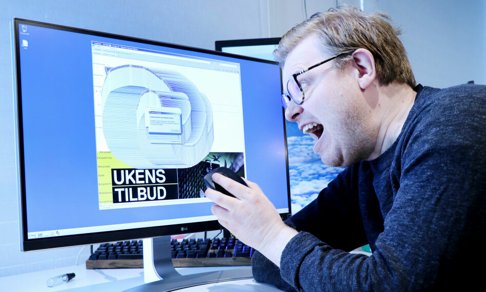 Onsdag forrige uke tok fagredaktør Jørgen Jacobsen ned flere store norske nettsider. Bare fordi han skulle oppdatere kode24. 📸: Ole Petter Baugerød Stokke