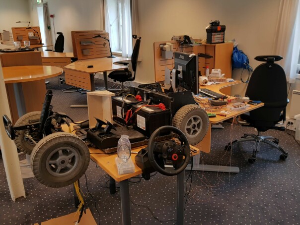 For å jobbe med bilen har det hjulpet at Danielsen har tilgang på et 'makerspace' på jobben. 📸: Privat