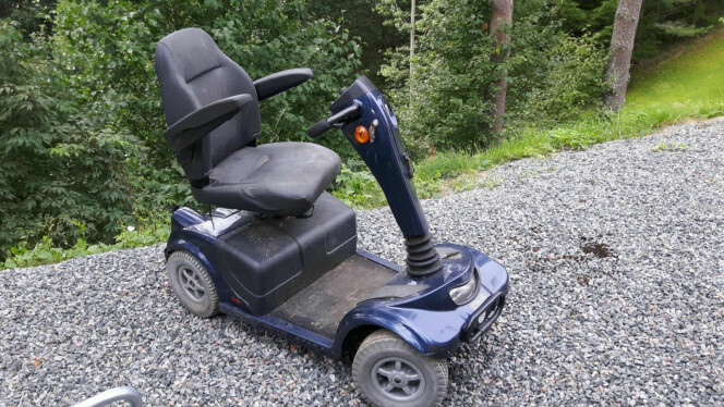 Fra denne elscooter-saken tok han drivverket som olabilen hans baserer seg på. 📸: Privat