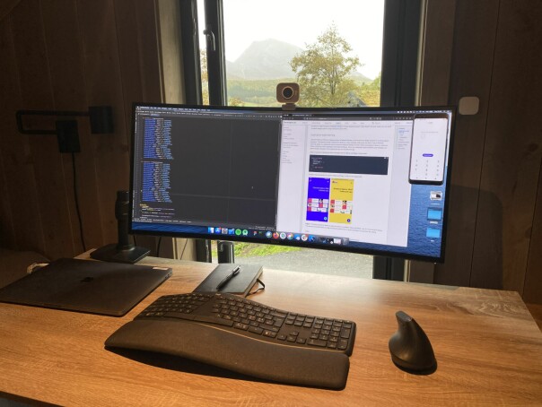 - Det er en stor overgang, på godt og vondt, å gå fra synkron til asynkron kommunikasjon på hjemmekontor, synes Hans Petter Eide. 📸: Privat