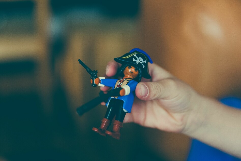 Kaptein Krok viser det hvordan du skriver en React-hook for å kopiere ting til utklippstavla. 📸: Markus Spiske / Unsplash