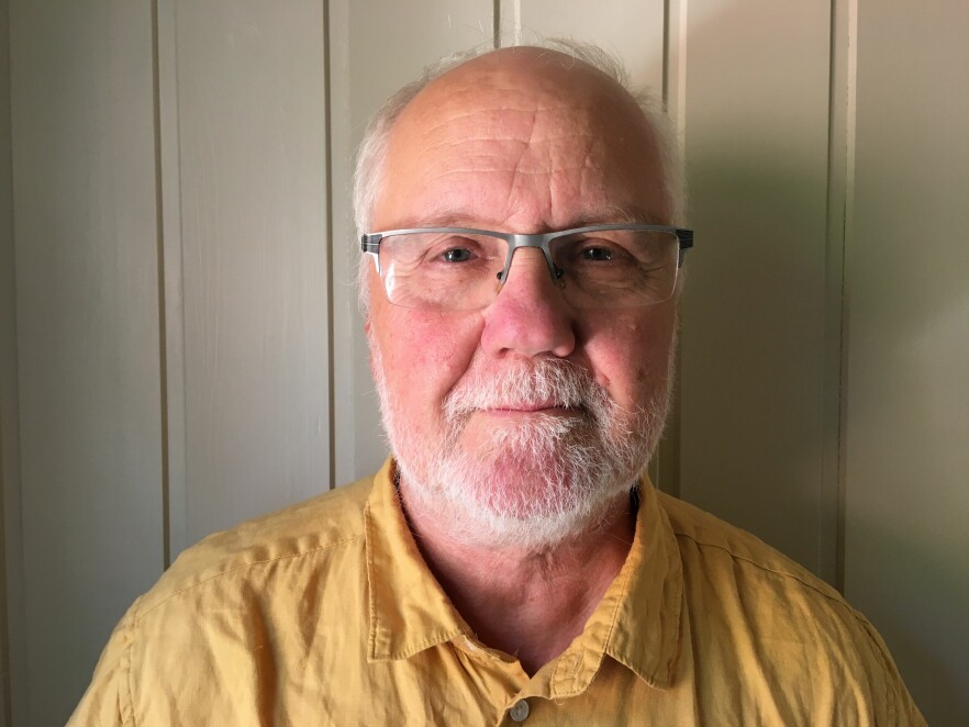 Seniorforskeren Bo Veiersted mener helsemyndighetenes råd om skjermtid er utdatert. 📸: Privat