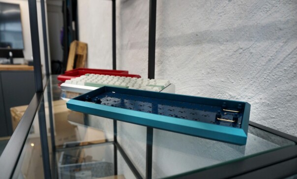 Man får kjøpt egne tastaturhus i Williams butikk, laget i solid aluminium. 📸: Jørgen Jacobsen