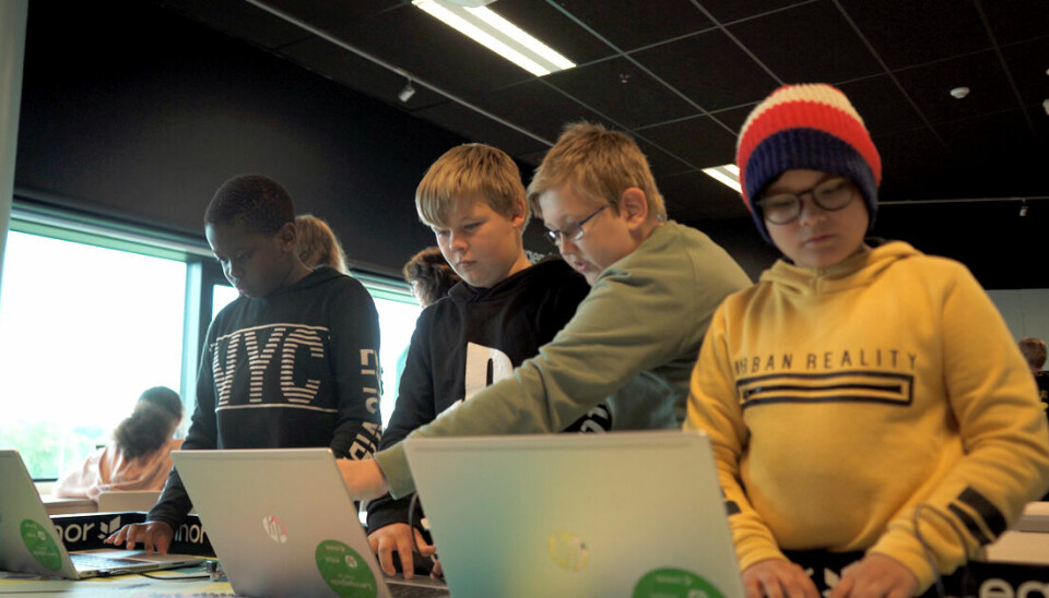 6.klasse på Årum Skole i full sving på koderommet. 📸: INSPIRIA