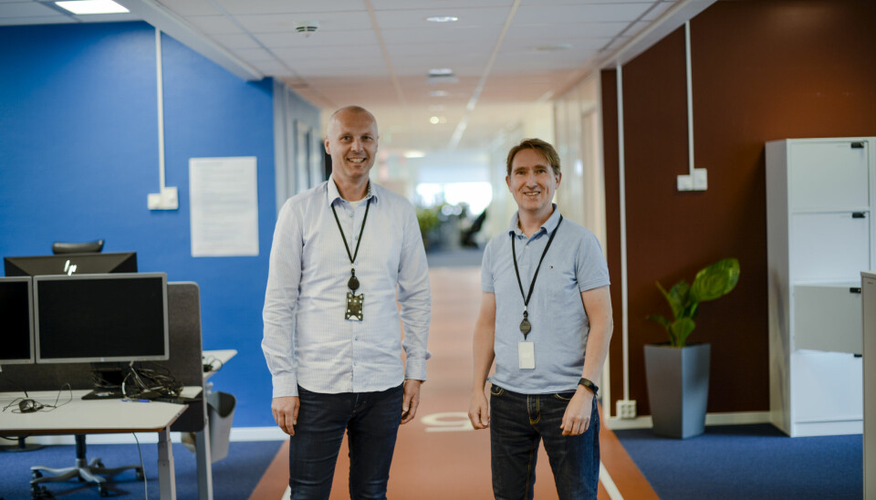 Utviklerne i SpareBank 1 f.v: Jan Erik Modal (50) og Stein Henriksen (52), utviklet TEMPO sammen med maskinlæringsteamet.. 📸: Robert S. Eik