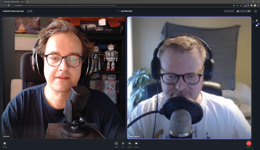 Ole Petter og Jørgen i kode24-timen spår 2022. Eller; Jørgen spår 2022, mens Ole Petter hører på og brummer litt innemellom.