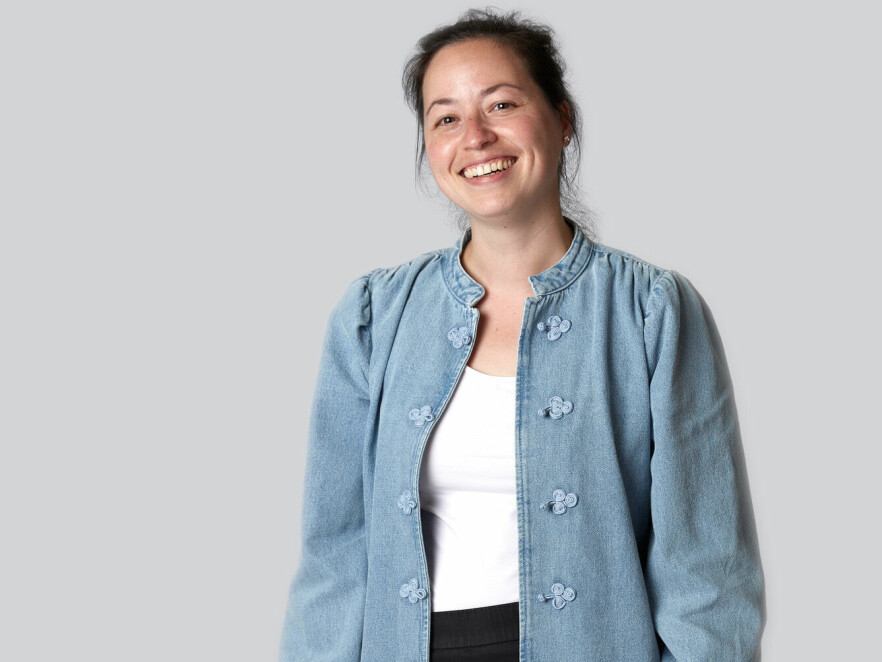 Linda Christin Halvorsen er med på å ansette designere i Bekk, men innrømmer at kravene til dem ikke er så klare som man kanskje kunne tro. 📸: Bekk