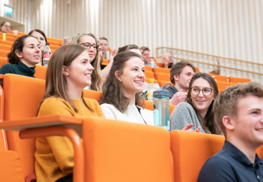Skal utviklere lage sikre systemer, bør de lære om sikkerhet på studiesteder som NTNU. Men lærer de nok? 📸: NTNU