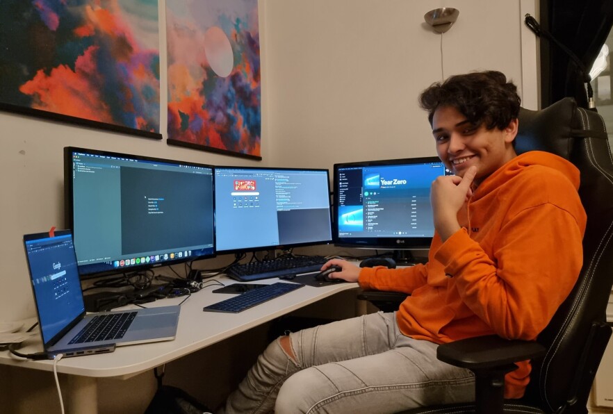 Kevin Danielsen er utvikler hos Dekode, etter å ha vært lærling i to år. 📸: Privat