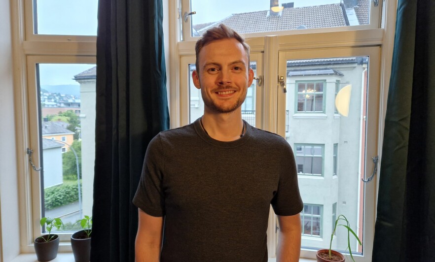 Simen Førrisdal studerer Bachelor i Informatikk ved NTNU som sin andre bachelor, og begynner på tredje året til høsten. 📸: Privat