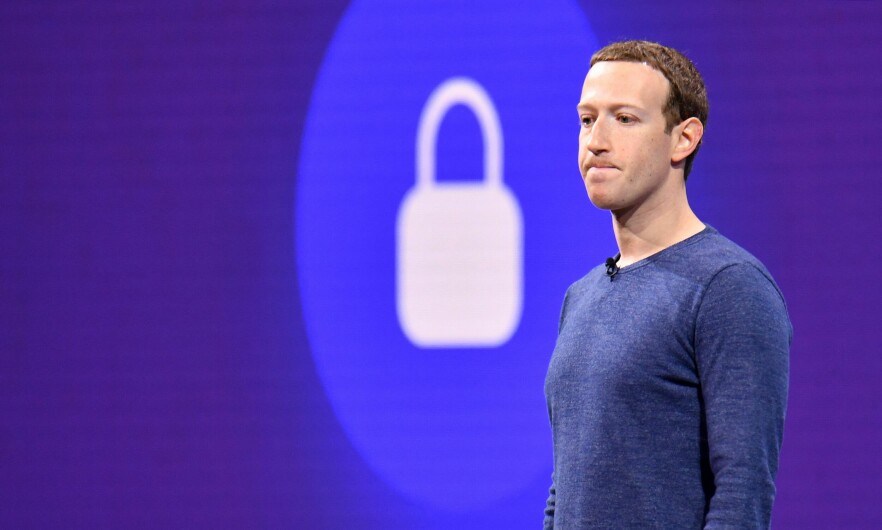 En gruppe Facebook-utviklere har ifølge The Verge oppdaget en 'massiv rangeringssvikt' på den sosiale medie-plattformen. Her snakker Meta-sjef Mark Zuckerberg på en konferanse i 2018. 📸: Josh Edelson/AFP
