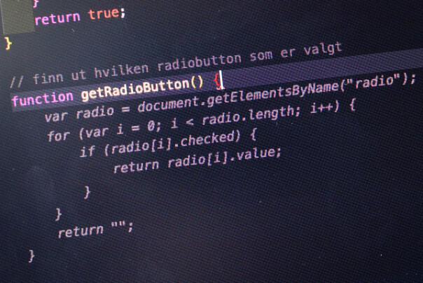 Om du vil kommentere og kode på norsk eller ikke er selvfølgelig et spørsmål, men det er kult å se at det faktisk går an, også med GitHub Copilot. 📸: Ole Petter Baugerød Stokke