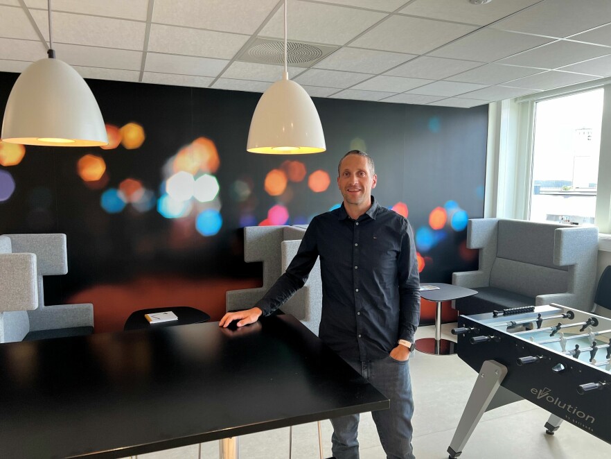 - Norske utviklere er i all hovedsak veldig flinke synes jeg, selv om vi nok alle kan være mer strukturerte til tider, mener Nils Ove Erstad. 📸: Privat