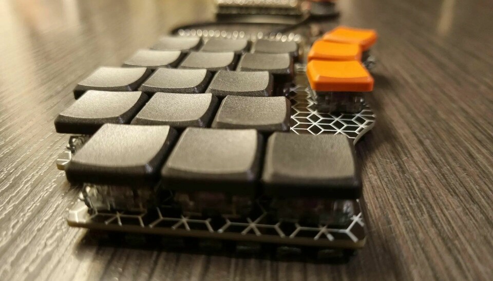 Cantor-remix med MBK Blank-keycaps. 📸: Mats Faugli
