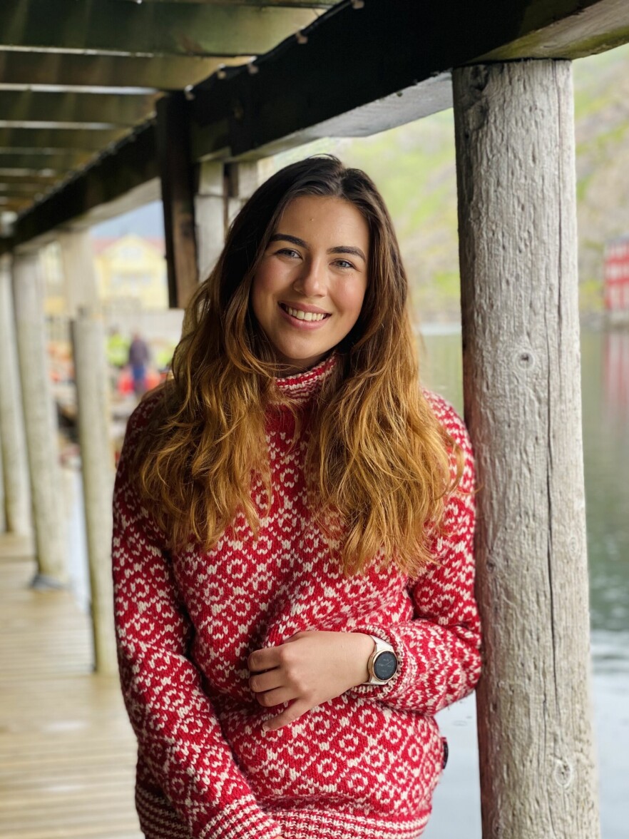 - Jeg tror det har stor verdi for frontend-utviklerne å være beviste på dark patterns, kanskje spesielt i organisasjoner som ikke har personvernsnerder, skriver personvernombud i Widerøe Victoria Helen Jakobsen. 📸: Privat