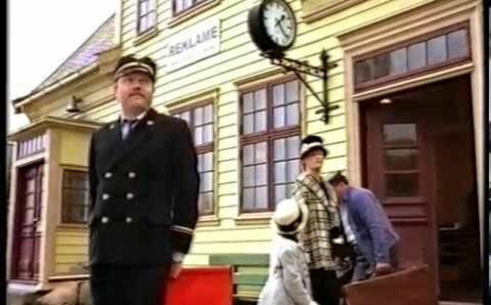 Reklameblokk på TV2 (1998): Absolute norsk, Playstation, Hotel Cæsar, m.m.