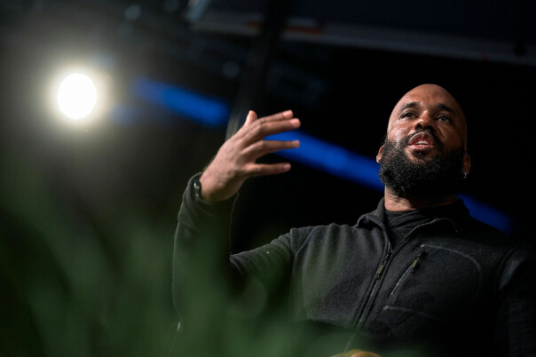 Anjuan Simmons tror hver enkelt må ta det største ansvaret for egen, psykisk helse. 📸: Ard Jongsma / NDC
