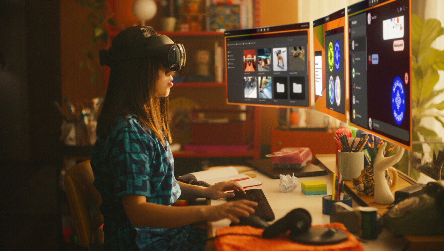 Sånn kan det se ut om du jobber med de nye Quest Pro-VR-brillene, skal vi tro Meta på deres Meta Connect-presentasjon. 📸: Meta / Reuters / NTB