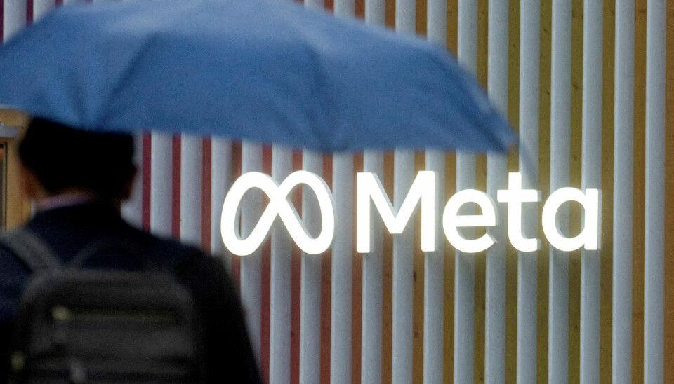 Det er en grå dag for Meta i dag, som nå må kvitte seg med Giphy. Her: Meta-logoen i Sveits. 📸: REUTERS/Arnd Wiegmann