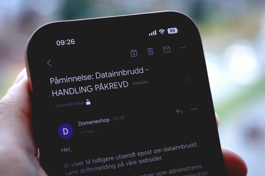 - Vi syntes likevel det var riktigst å publisere driftsmeldingen før alle hadde mottat eposten, for å unngå at mottakerne skulle tro at det dreide seg om phishing, forteller Ståle Schumacher. 📸: Ole Petter Baugerød Stokke