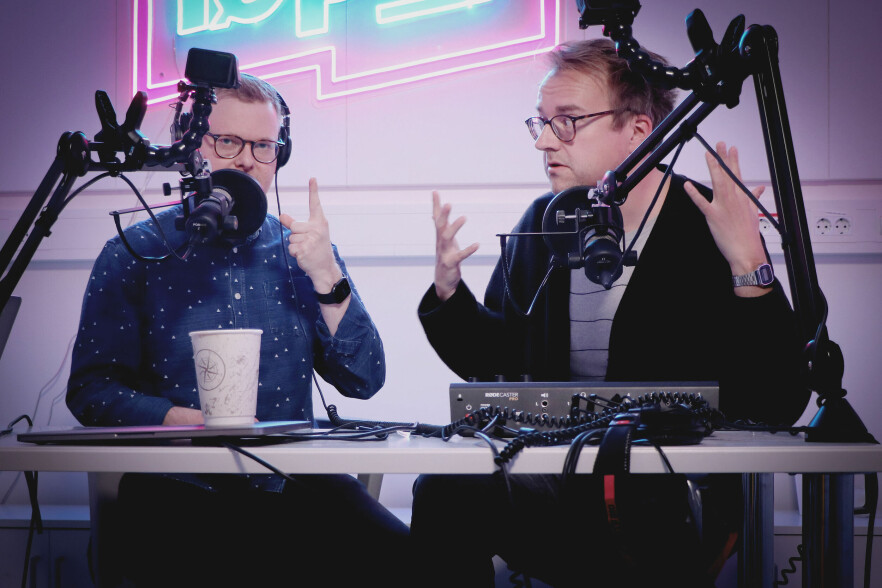 Jørgen og Ole Petter har laga 142 episoder av kode24-timen, men har utrolig nok fortsatt ting å snakke om. 📸: Ole Petter Baugerød Stokke
