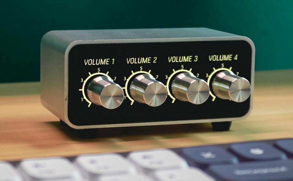 This Desk Gadget CHANGED How I Use Discord and Spotify | PC Panel Mini