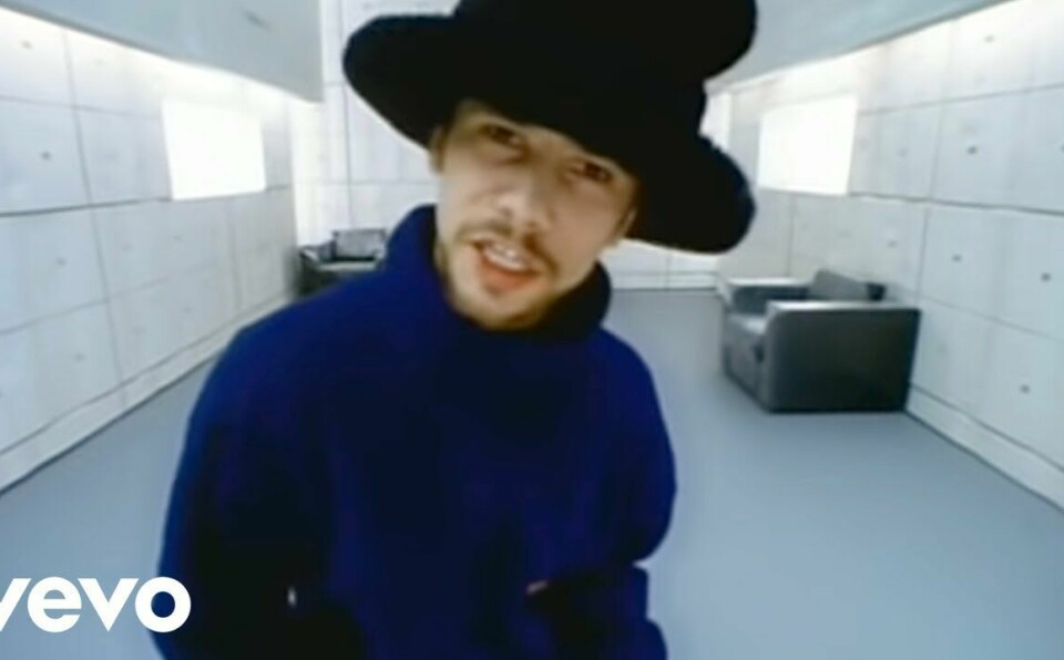 Jamiroquai - Virtual Insanity (Official Video)