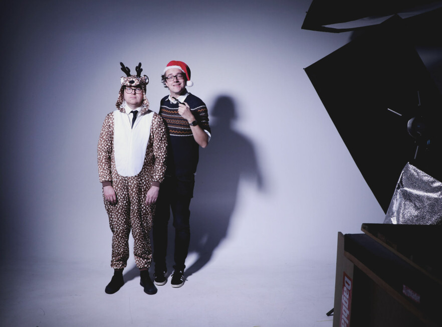 Jørgen og Ole Petter har funnet julestemninga. 📸: Ole Petter Baugerød Stokke